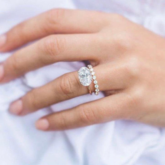 4 CT East West Oval Solitaire Moissanite Engagement Rings