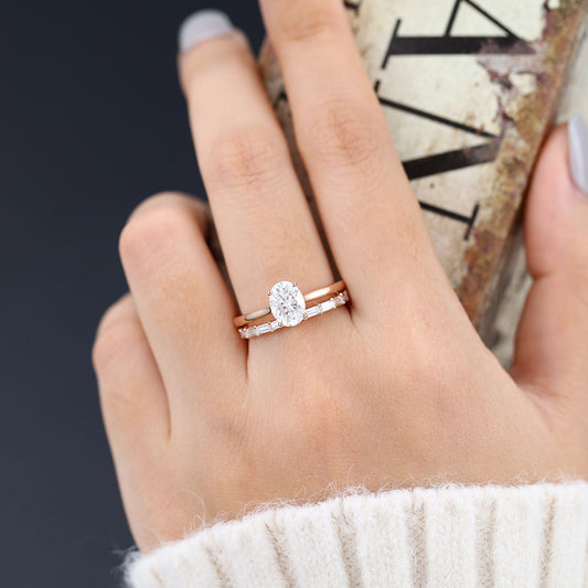 2 CT Oval Solitaire Moissanite Bridal Set