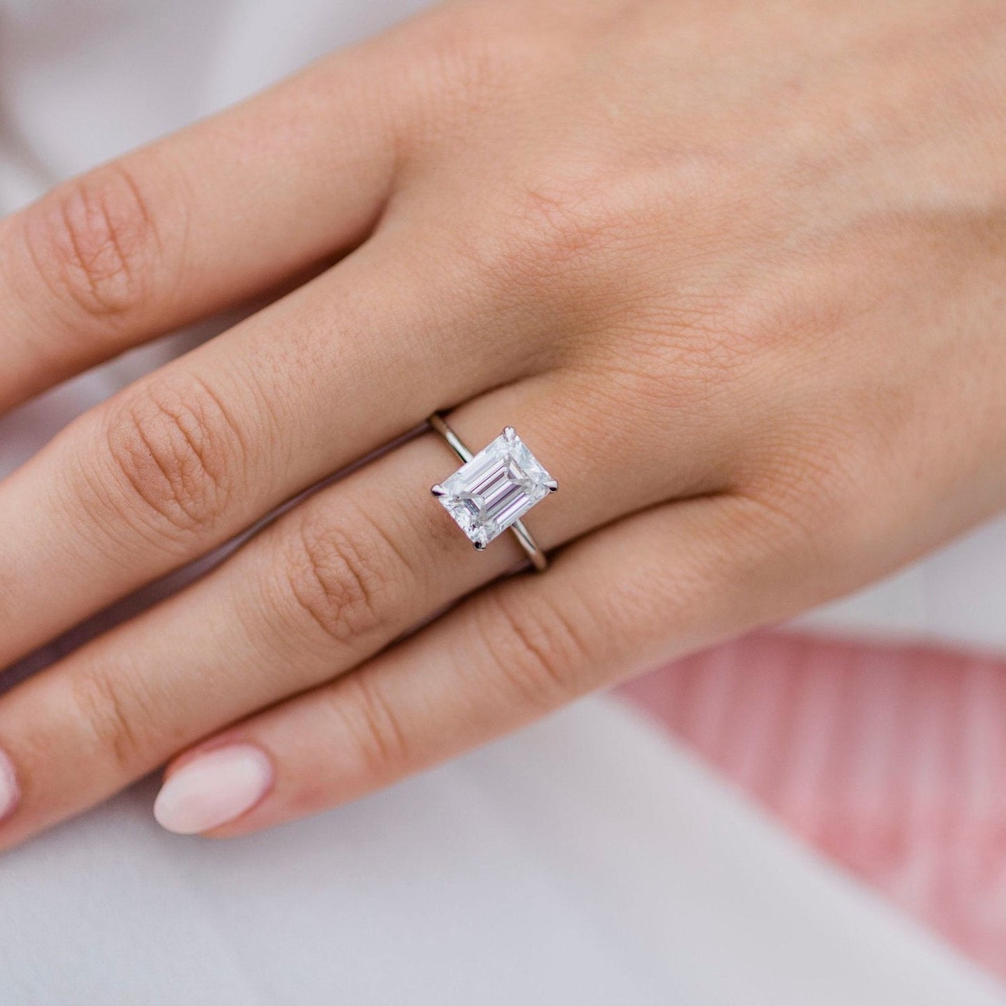 2.6 CT Emerald Solitaire Moissanite Engagement Ring