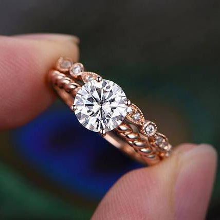 0.75 CT Round Solitaire Moissanite Bridal Set