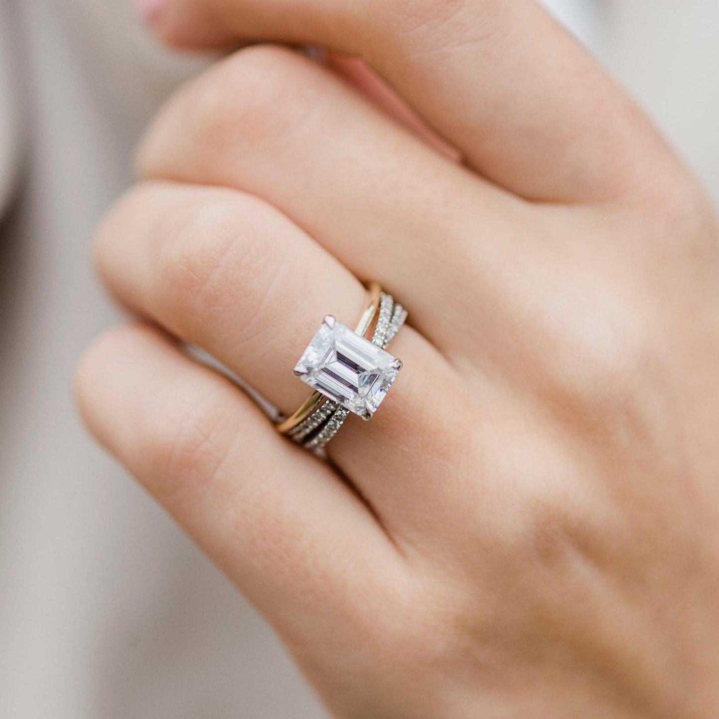 2.6 CT Emerald Solitaire Moissanite Engagement Ring