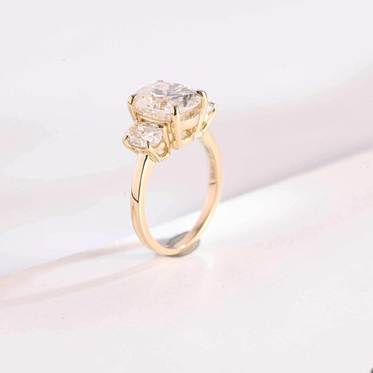 2.0 CT Oval Three Stone Moissanite Engagement Ring