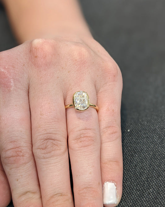 2 CT Elongated Cushion Solitaire Moissanite Engagement Ring