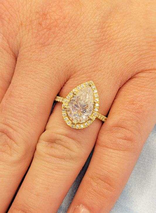 1.2 CT Round Solitaire Moissanite Engagement Ring
