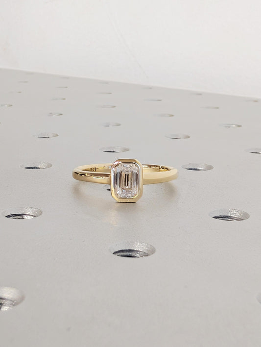 1.2 CT Round Solitaire Moissanite Engagement Ring