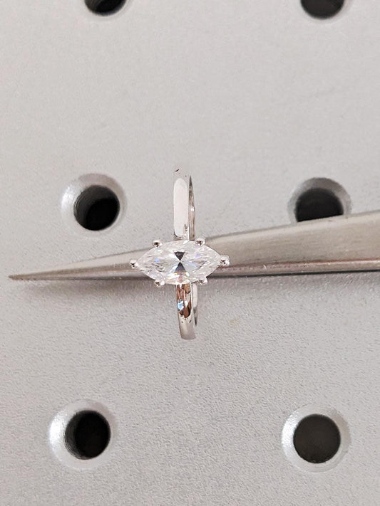 1.2 CT Round Solitaire Moissanite Engagement Ring