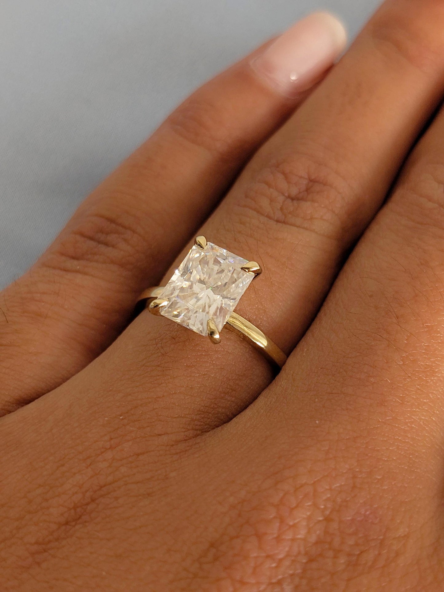 1.2 CT Round Solitaire Moissanite Engagement Ring