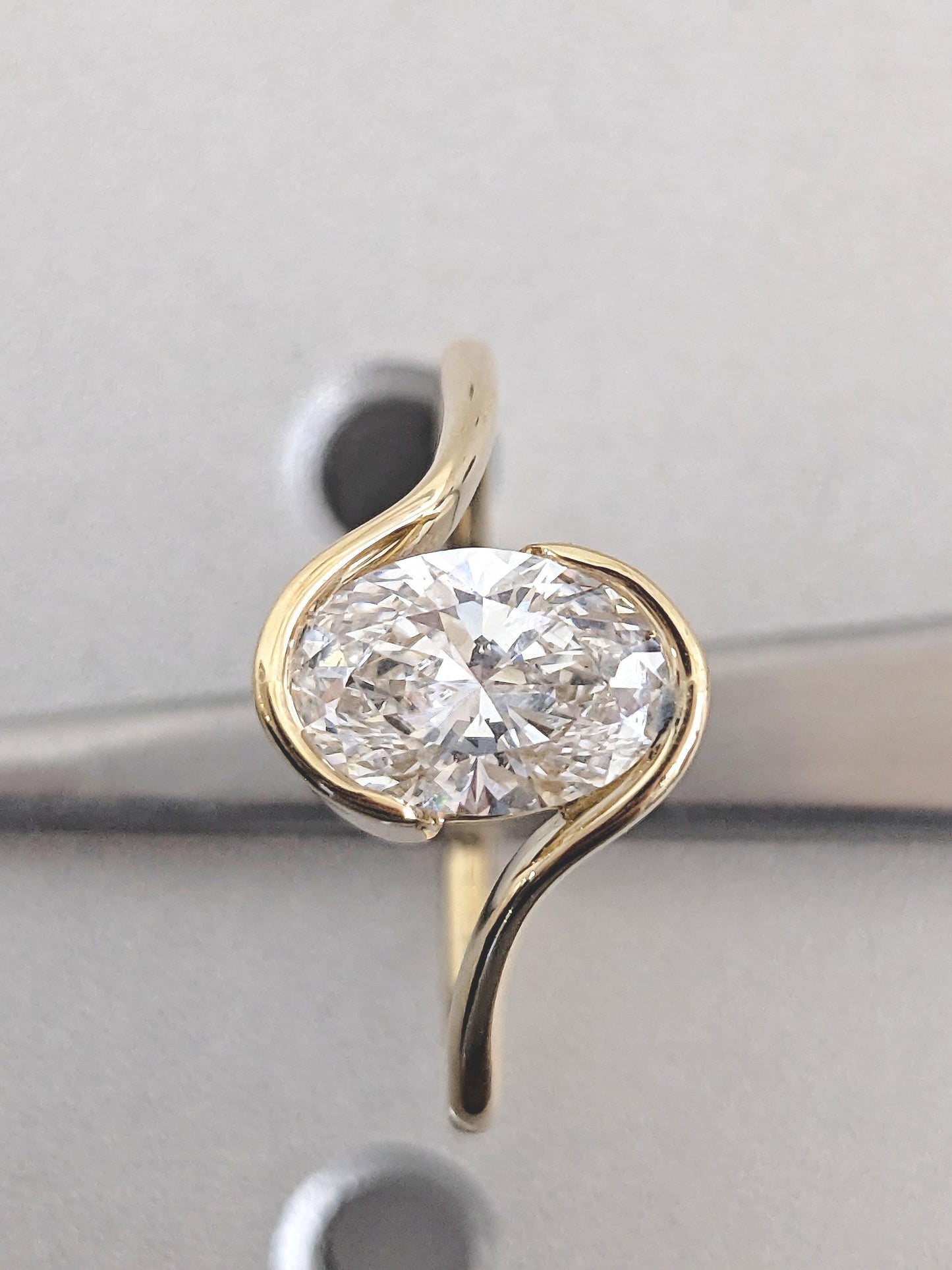 1.2 CT Round Solitaire Moissanite Engagement Ring