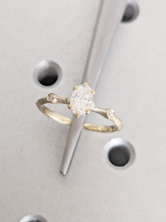 1.2 CT Round Solitaire Moissanite Engagement Ring
