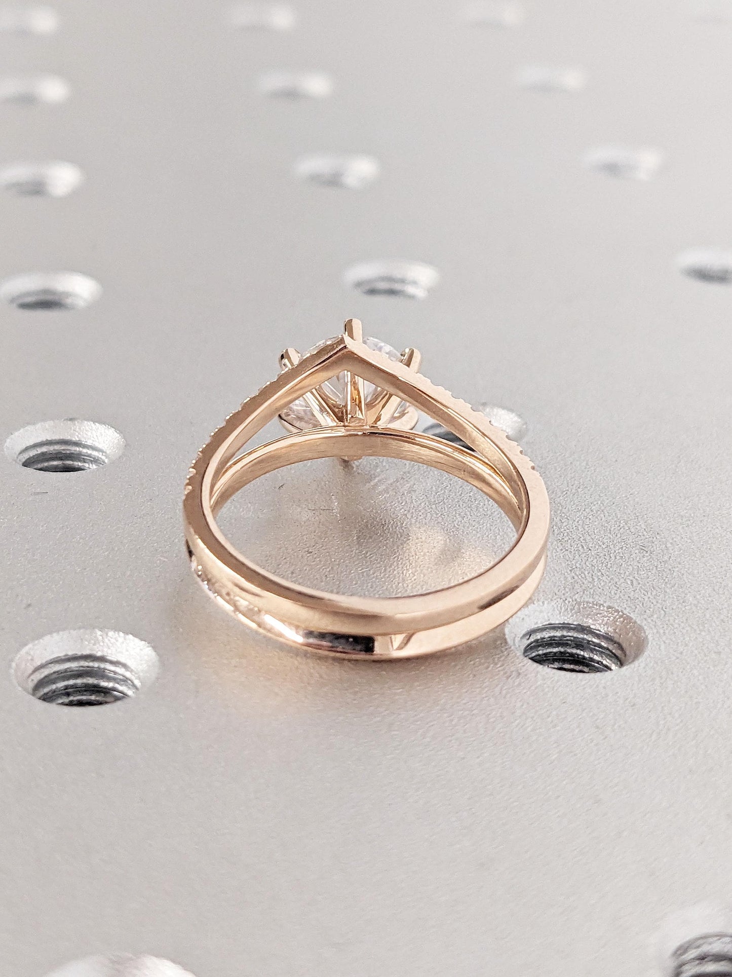 1.2 CT Round Solitaire Moissanite Engagement Ring
