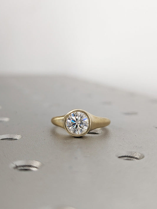 1.2 CT Round Solitaire Moissanite Engagement Ring