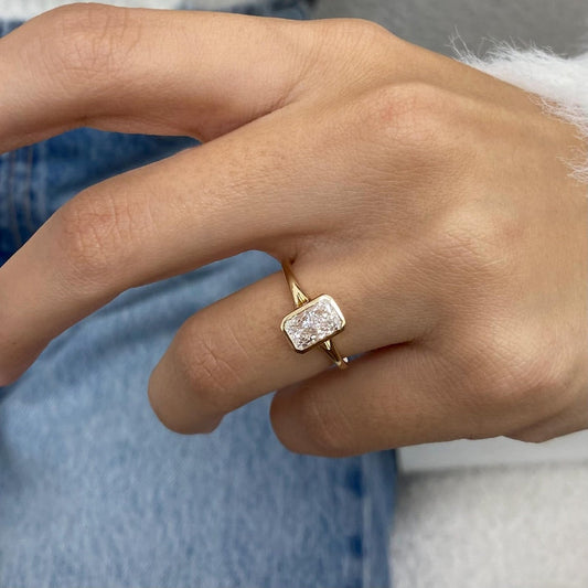 2 CT Radiant Bezel Moissanite Engagement Ring