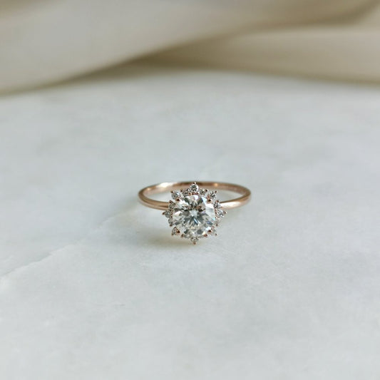 0.8 CT Round Cluster Moissanite Engagement Ring