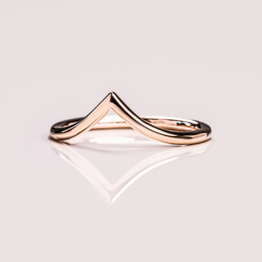 Classic Curved Wedding Band