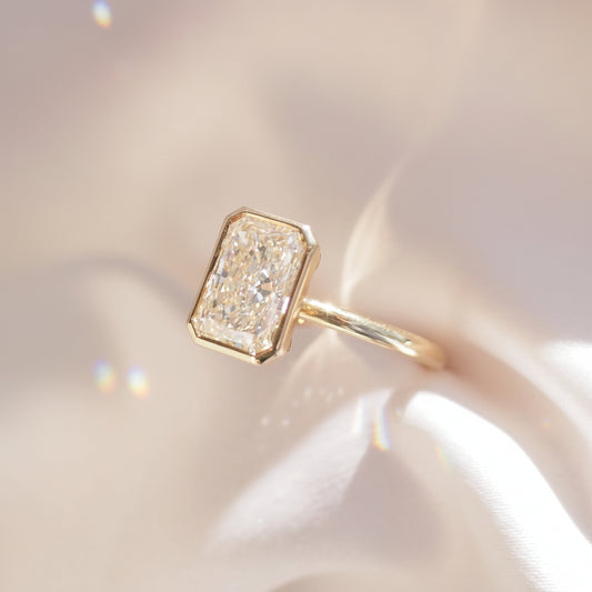 1 CT Radiant Solitaire Moissanite Engagement Ring