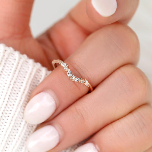 0.15 TCW Marquise & Round Curved Moissanite Wedding Band