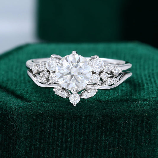 0.88 CT Round Cluster Moissanite Bridal Set
