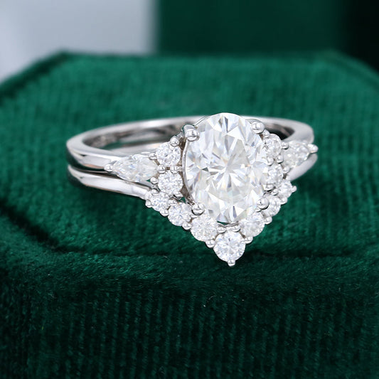 1.33 CT Oval Cluster Moissanite Bridal Set