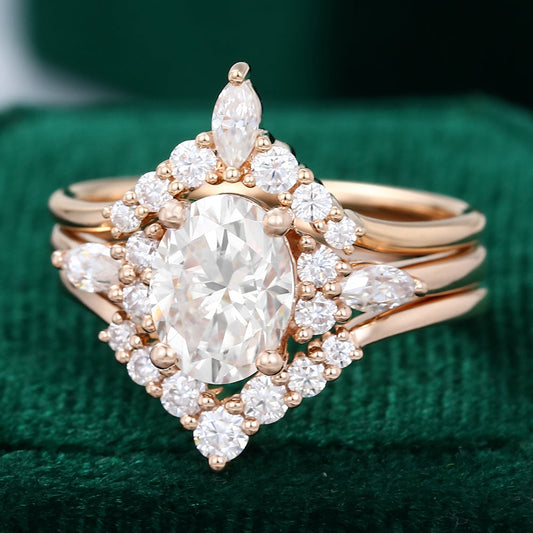 1.33 CT Oval Cluster Moissanite Bridal Set