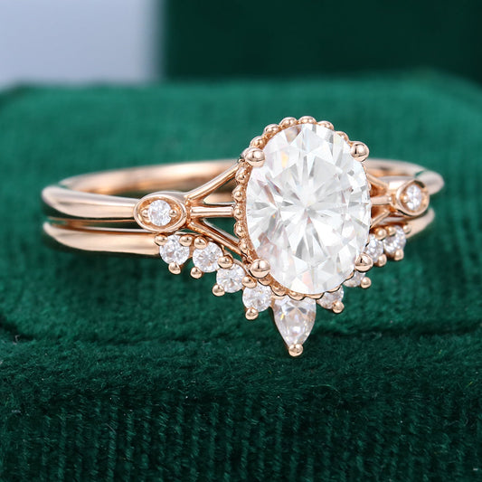 1.33 CT Oval Three Stone Moissanite Bridal Set