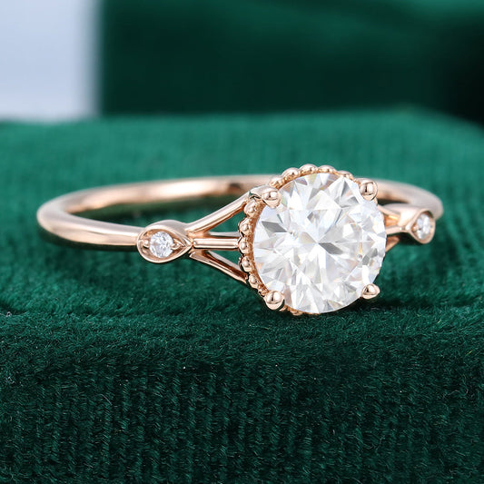 0.88 CT Round Three Stone Moissanite Engagement Ring