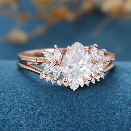 1 CT Pear Cluster Moissanite Bridal Set