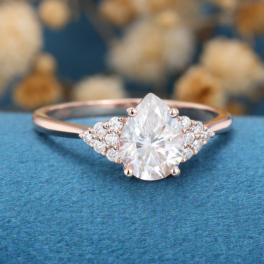 1 CT Pear Cluster Moissanite Engagement Ring
