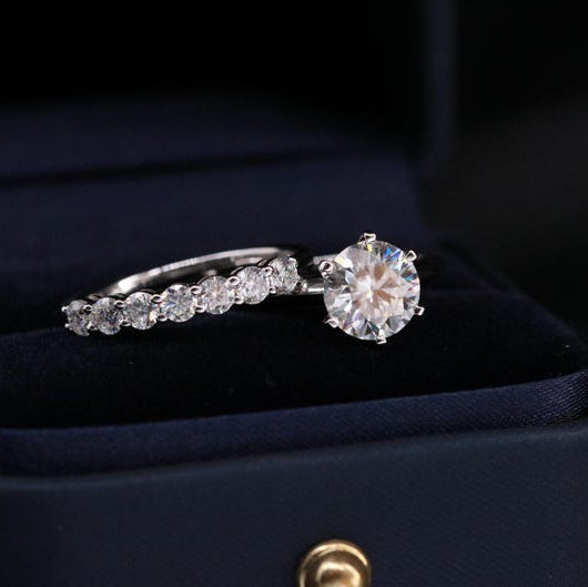 1.5 CT Round Solitaire Moissanite Engagement Ring