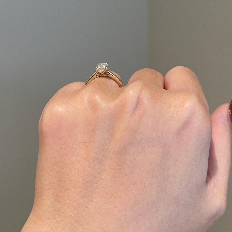 1 CT Emerald Solitaire Moissanite Engagement Ring