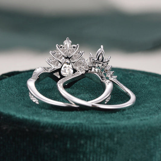 1.5 CT Pear Vintage Cluster Moissanite Bridal Set