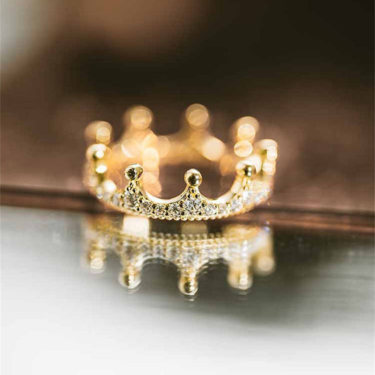 0.7 TCW Round Crown Moissanite Wedding Band