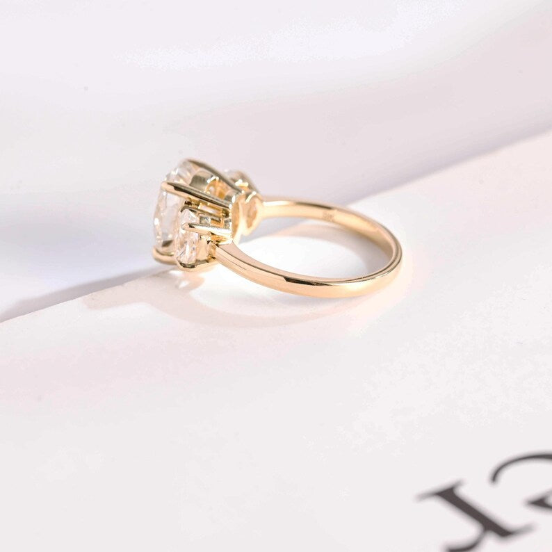 2.0 CT Oval Three Stone Moissanite Engagement Ring