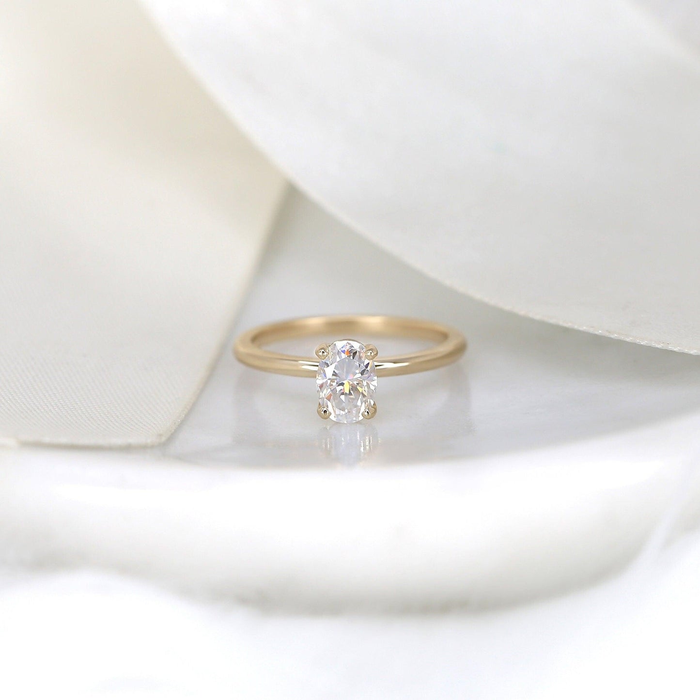 1 CT Oval Solitaire Moissanite Engagement Ring