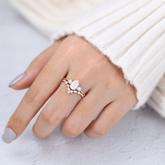 1 CT Pear Three Stone Moissanite Bridal Set