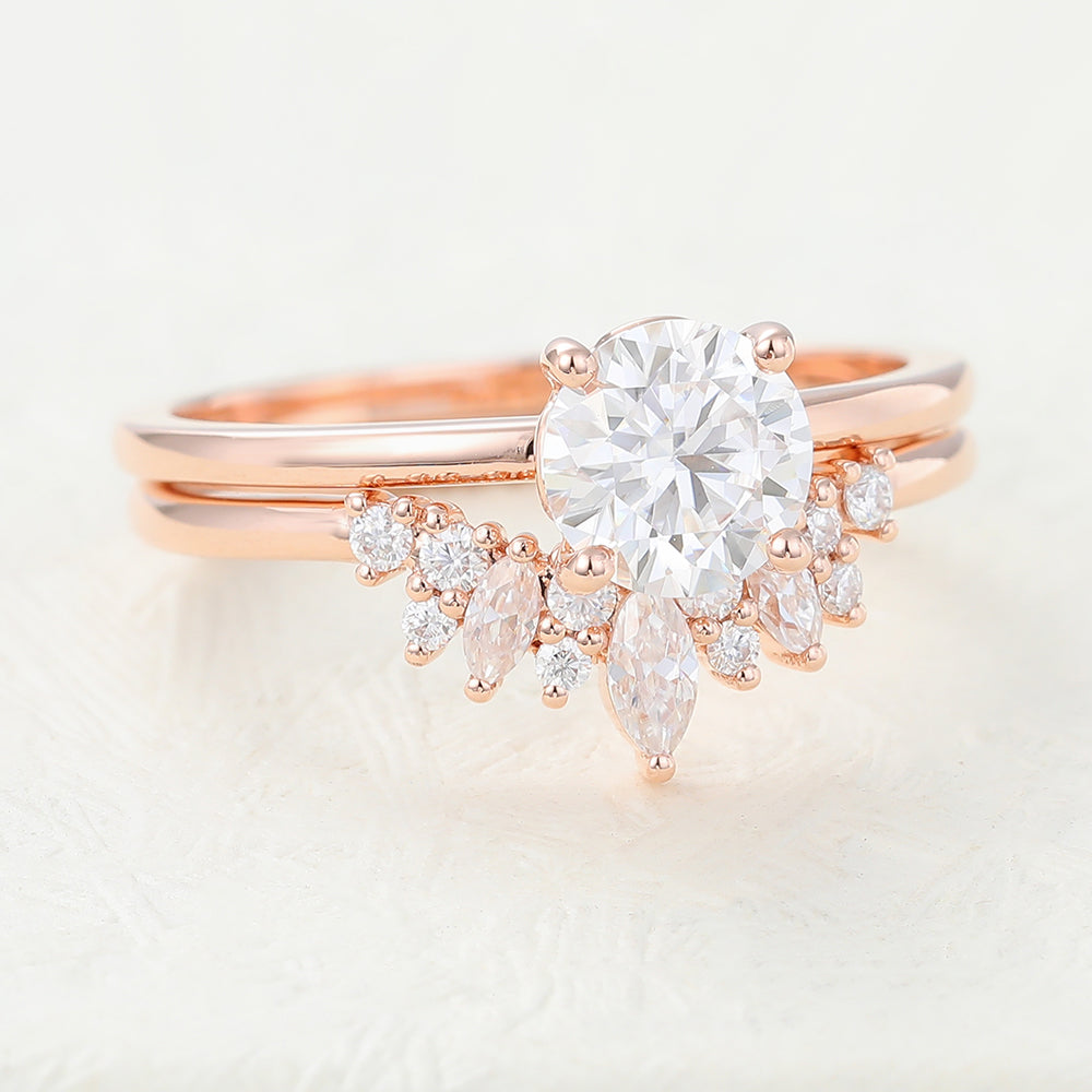 0.68 CT Round Solitaire Moissanite Bridal Set