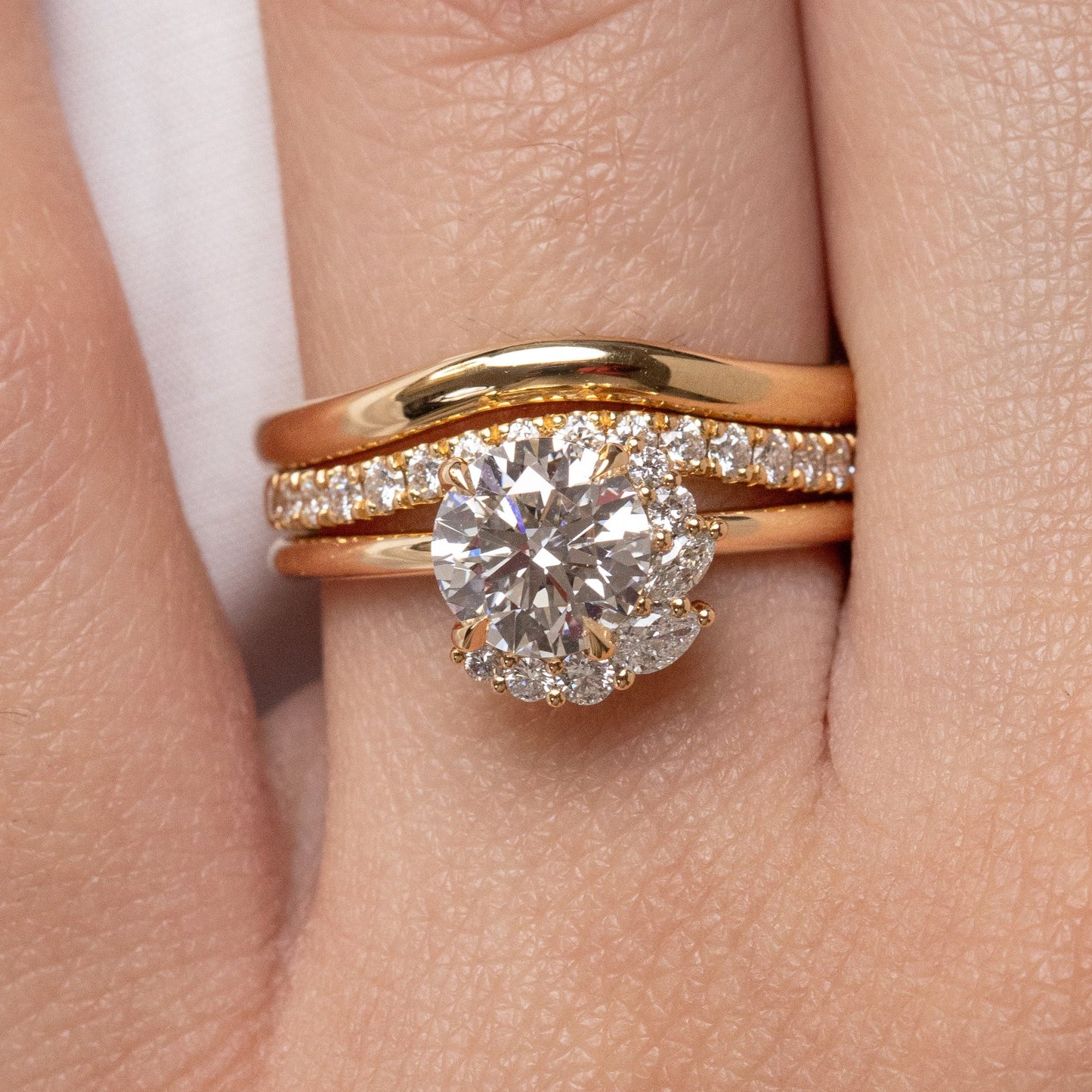 1.24 CT Round Cluster Moissanite Engagement Ring
