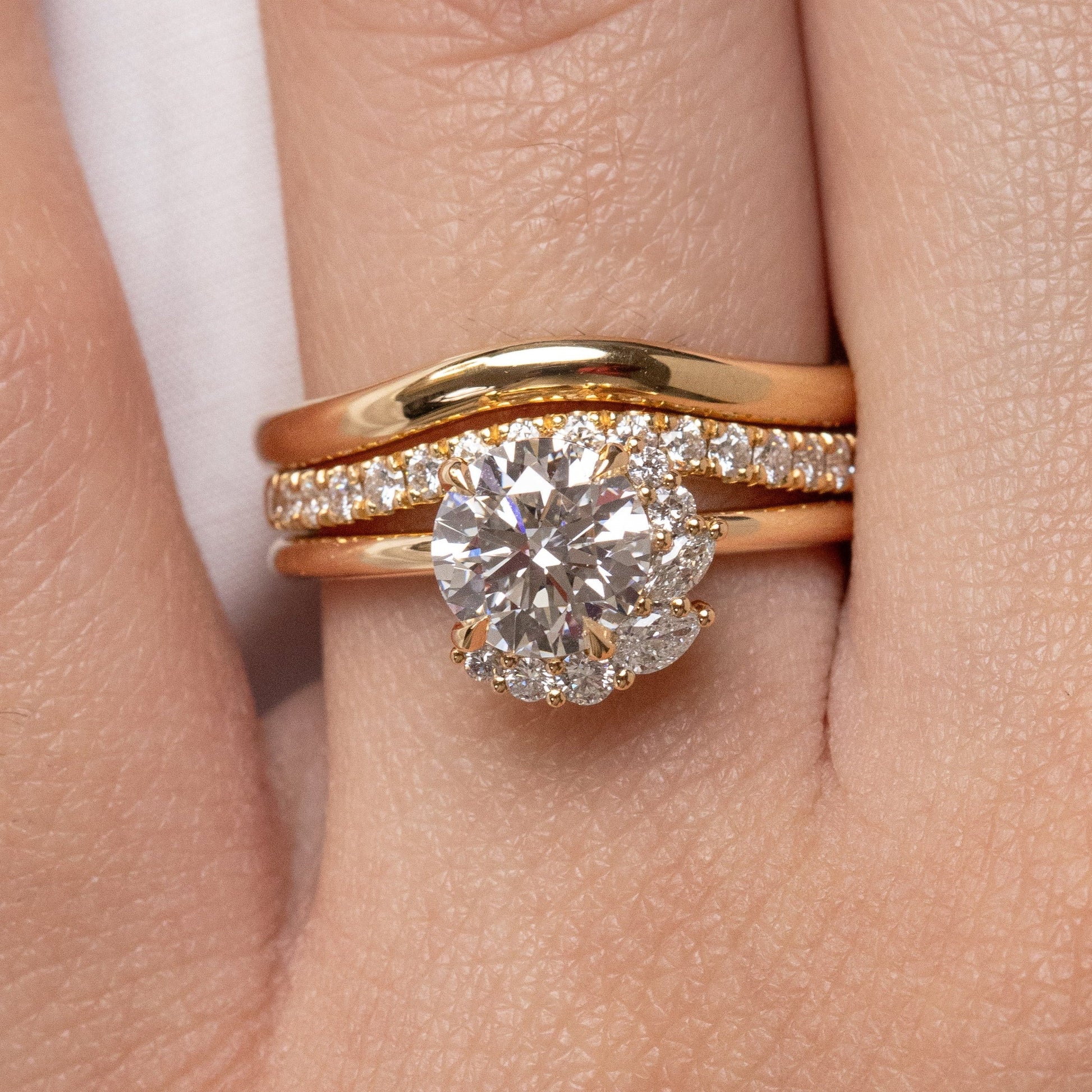 1.24 CT Round Cluster Moissanite Engagement Ring