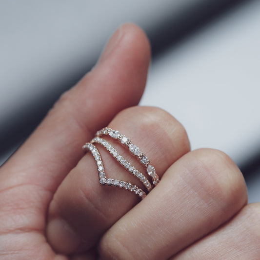 0.2 TCW Round Curved Moissanite Wedding Band