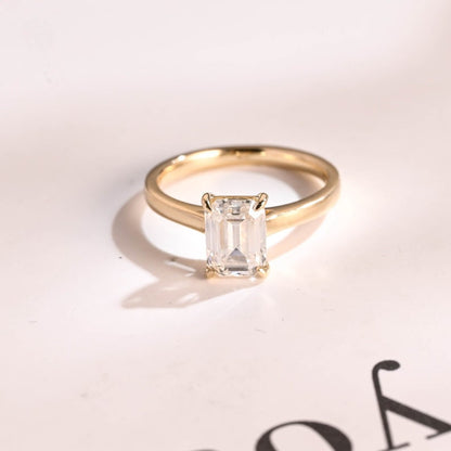2.0 CT Emerald Solitaire Moissanite Engagement Ring