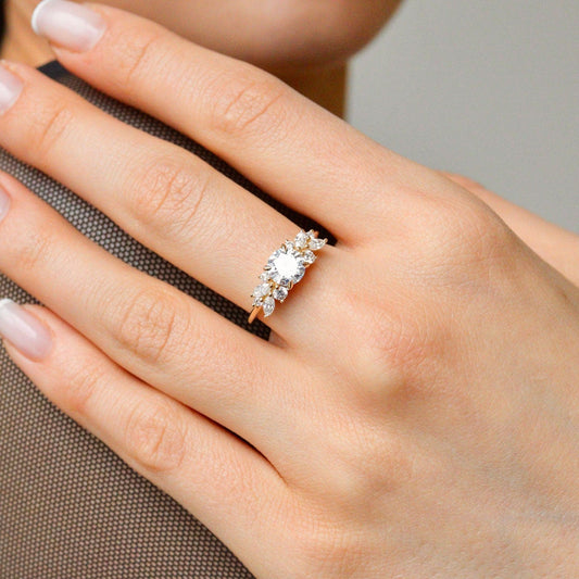 1.0 CT Round Cluster Moissanite Engagement Ring