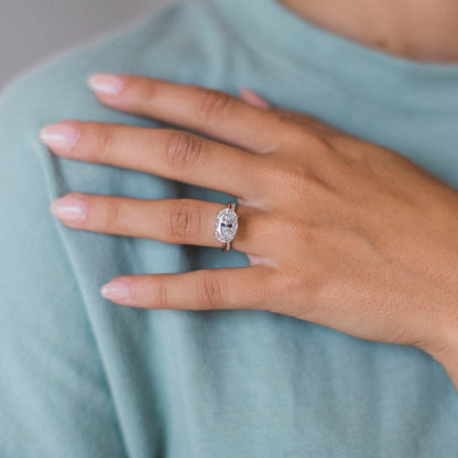 4 CT East West Oval Solitaire Moissanite Engagement Rings