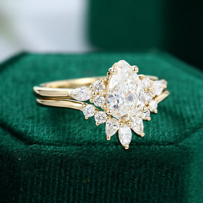 1.5 CT Pear Cluster Moissanite Bridal Set
