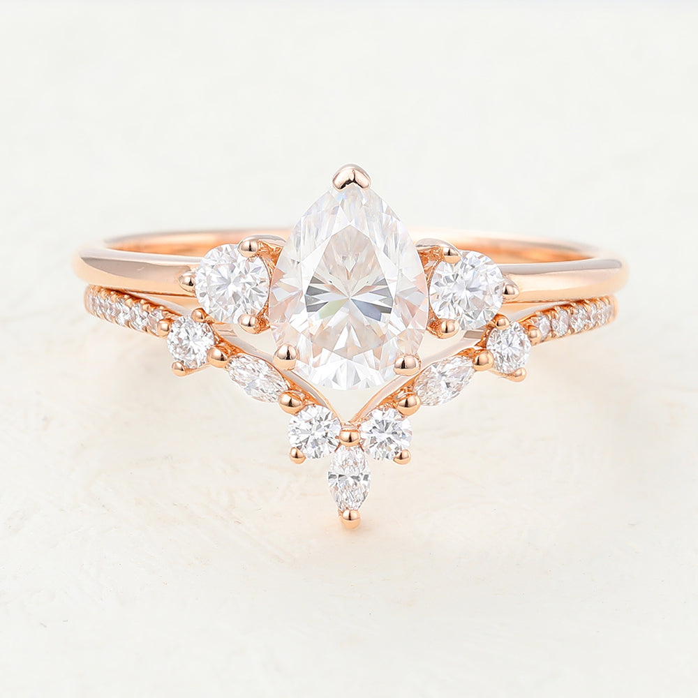 1 CT Pear Three Stone Moissanite Bridal Set