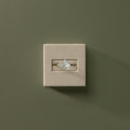 1 TCW Pear Toi et Moi Moissanite Engagement Ring