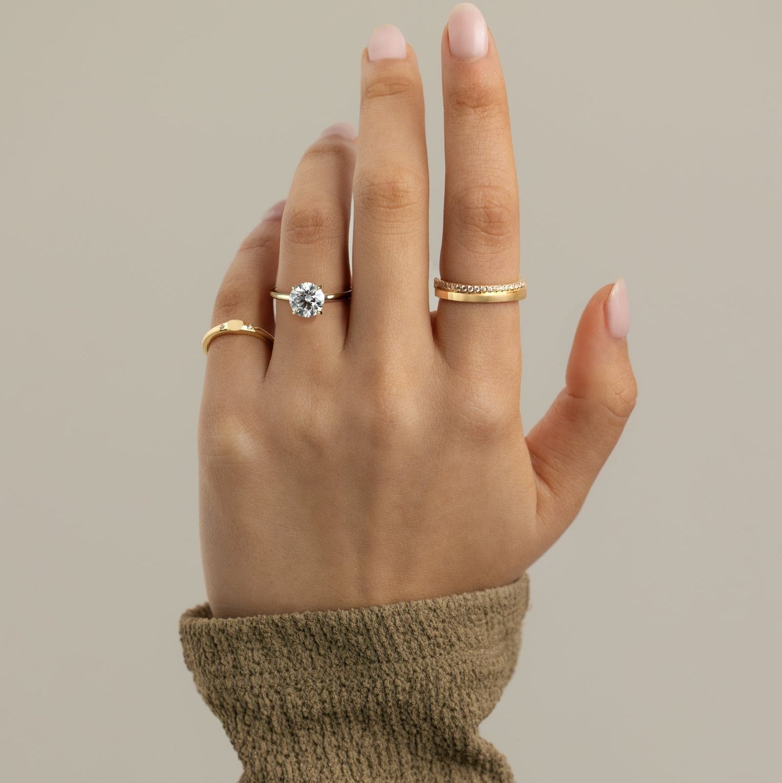 2 CT Round Hidden Halo Moissanite Engagement Ring