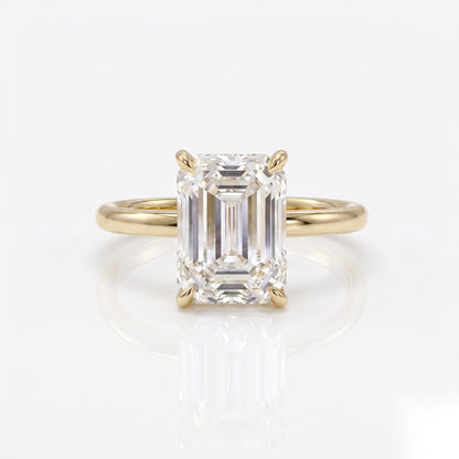 1.5 CT Emerald Solitaire Moissanite Engagement Ring