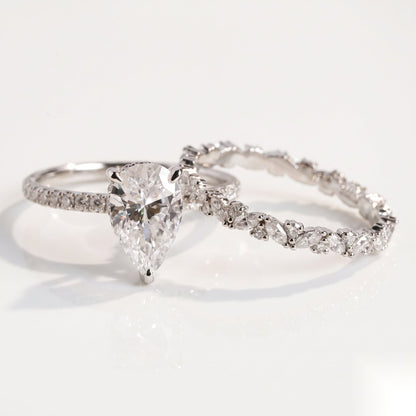1.6 CT Emerald Cluster Moissanite Bridal Set