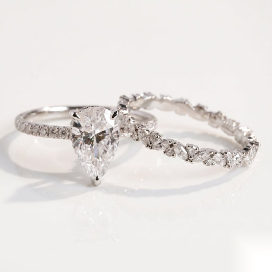1.6 CT Emerald Cluster Moissanite Bridal Set