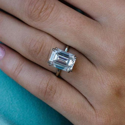 5.6 CT Emerald Solitaire Moissanite Engagement Ring