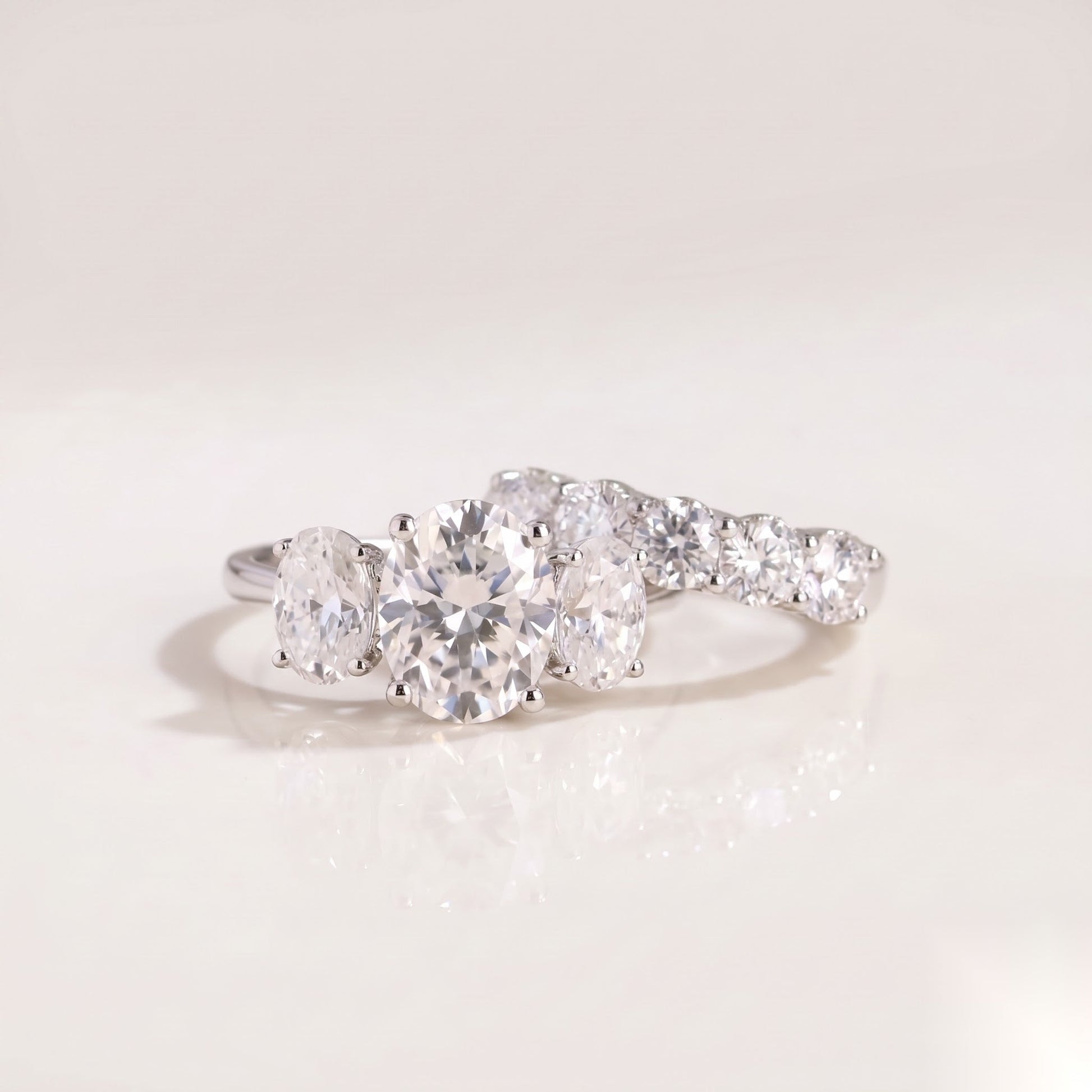 1.6 CT Emerald Cluster Moissanite Bridal Set